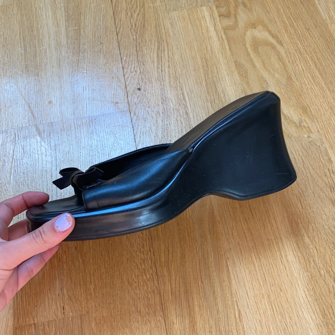 svinsnygga bratz-liknande skor - 91