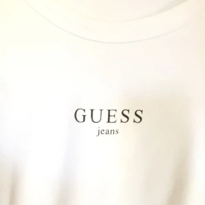  - Vintage Guess-tröja ✨