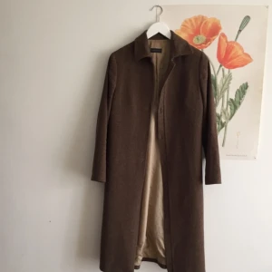  - Jacka i ull från Massimo Dutti, använd men i mycket fint skick. Några revor på innertyget men inget som syns utifrån ✨