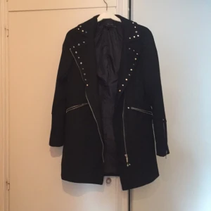  - Kappa från zara st S. Knappt använd.