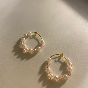 Fina örhängen  - Oanvända och handgjorda örhängen !! Kontakta för fler bilder och/eller frågor)) köp gärna!