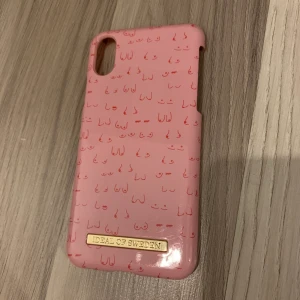 Ideal of Sweden skal från rosa bandet kampanjen - Bra skick, lite repigt. Står inte för postens slarv