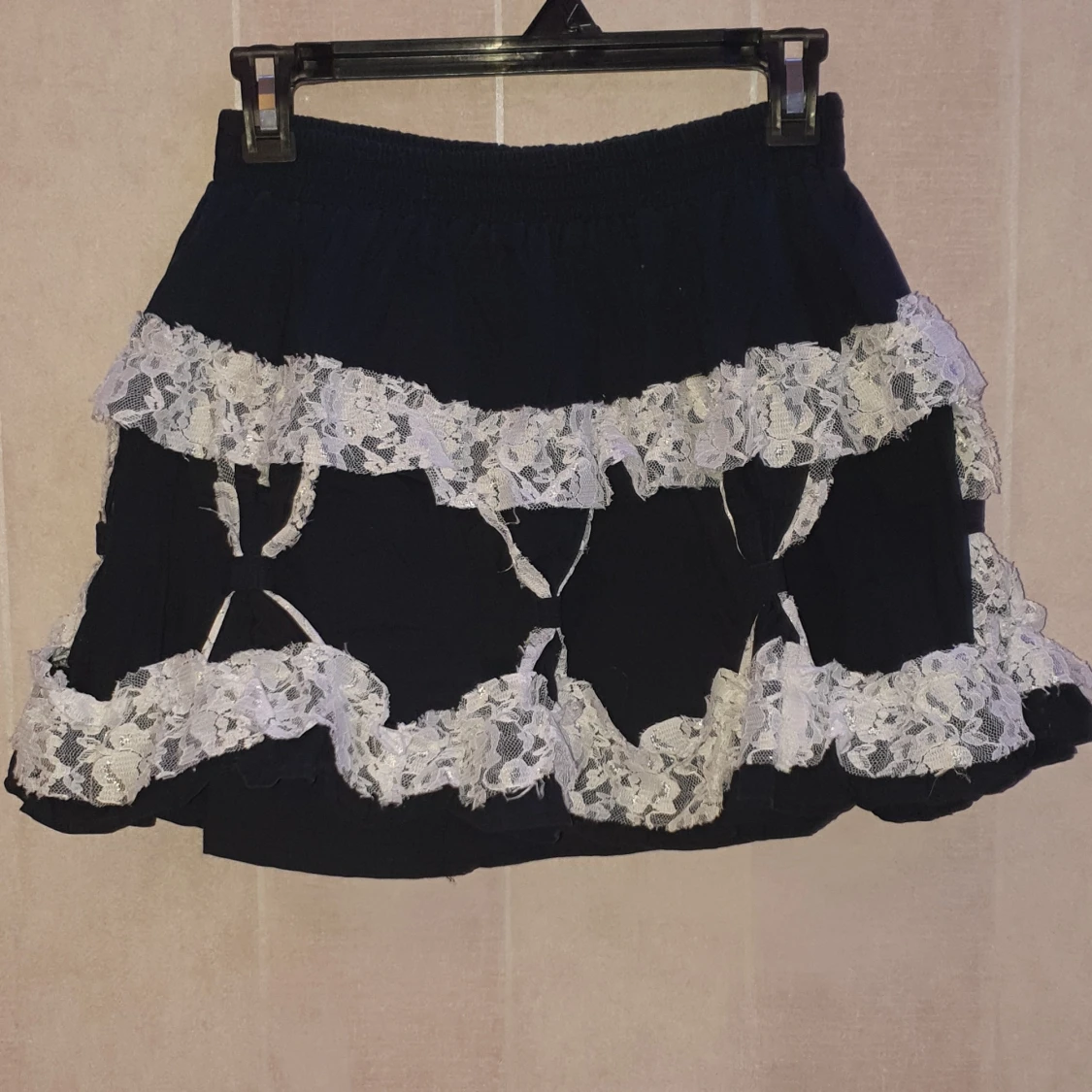 Puffig kjol med spets - 90