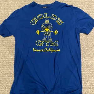 Golds gym t-shirt  - Gold’s gym t-shirt!
