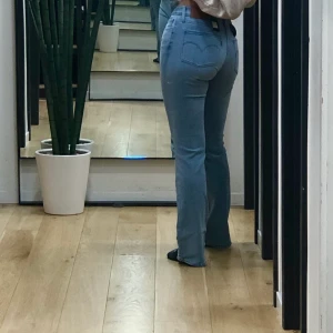 Levis jeans - Bootcut jeans från Levis (715 Bootcut) strl 25