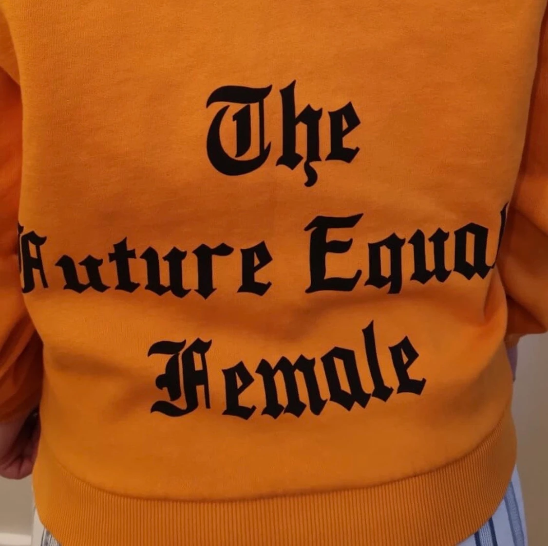 Orange zipper hoodie m tryck  - 90