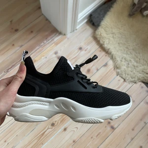 Steve Madden skor - Helt nya endast testade storlek 39 säljes pga fel storlek för mig 