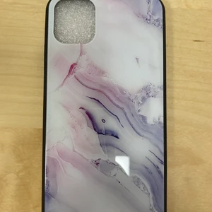 Mobilskal IPhone 11 - Helt nytt mobilskal till IPhone 11, riktigt snygg design! Hårt skal, ej silikon!