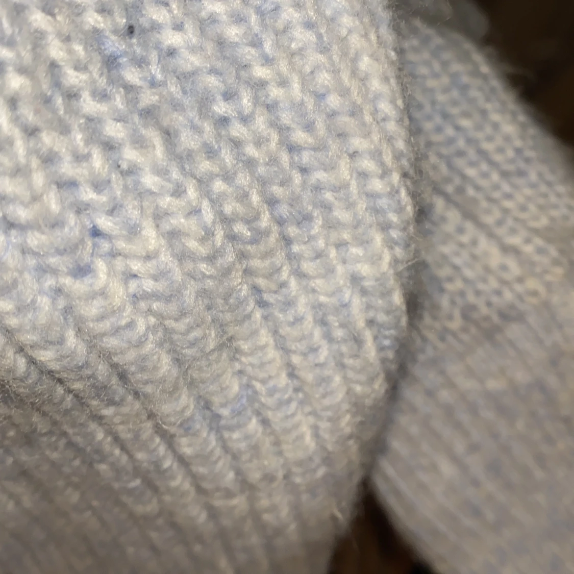 Blå stickad tröja - 91