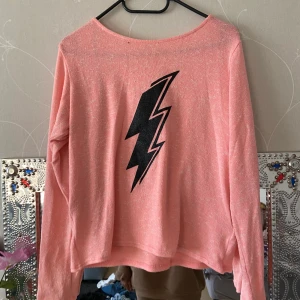 Neon pink vintage top - more bright in real life bright pink PR:150kr