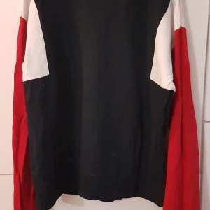 tröja xs - tröja från H&M. Har inte används mer än 10 ggr