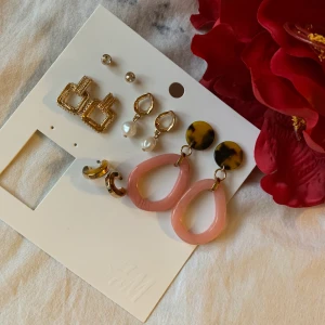 Örhängen från hm  - 6 par oanvända örhängen från H&M! 70kr ink frakt 