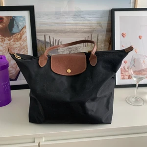 Longchamp väska - I bra skick! Möta upp i Örebro eller Karlstad, annars står köparen för frakten