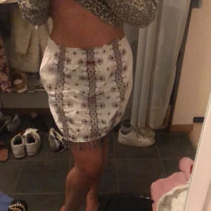 Skön Odd Molly kjol - Väldigt skön resår i midjan, M/L säljer pågrund av att den är för stor för mig, och ej kommer till användning 🤗 frakt 35kr