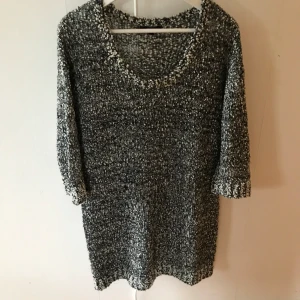 Stickad tröja strl XL - 100kr inkl frakt