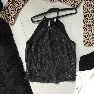 Fest topp - Jätte fin topp, aldrig använd