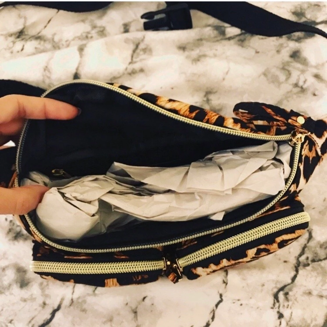 Midjeväska leopard  - 91