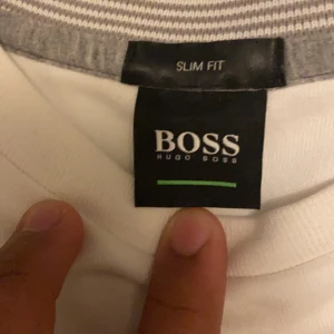 Gant och Hugo boss - Gant väst köpt för 2500kr Hugo boss köpt 1300 pris kan diskuteras för båda 1000-1500 för båda
