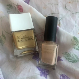 2 nagellack - 2 oanvända nagellack säljes tillsammans för 30 kr + frakt 11