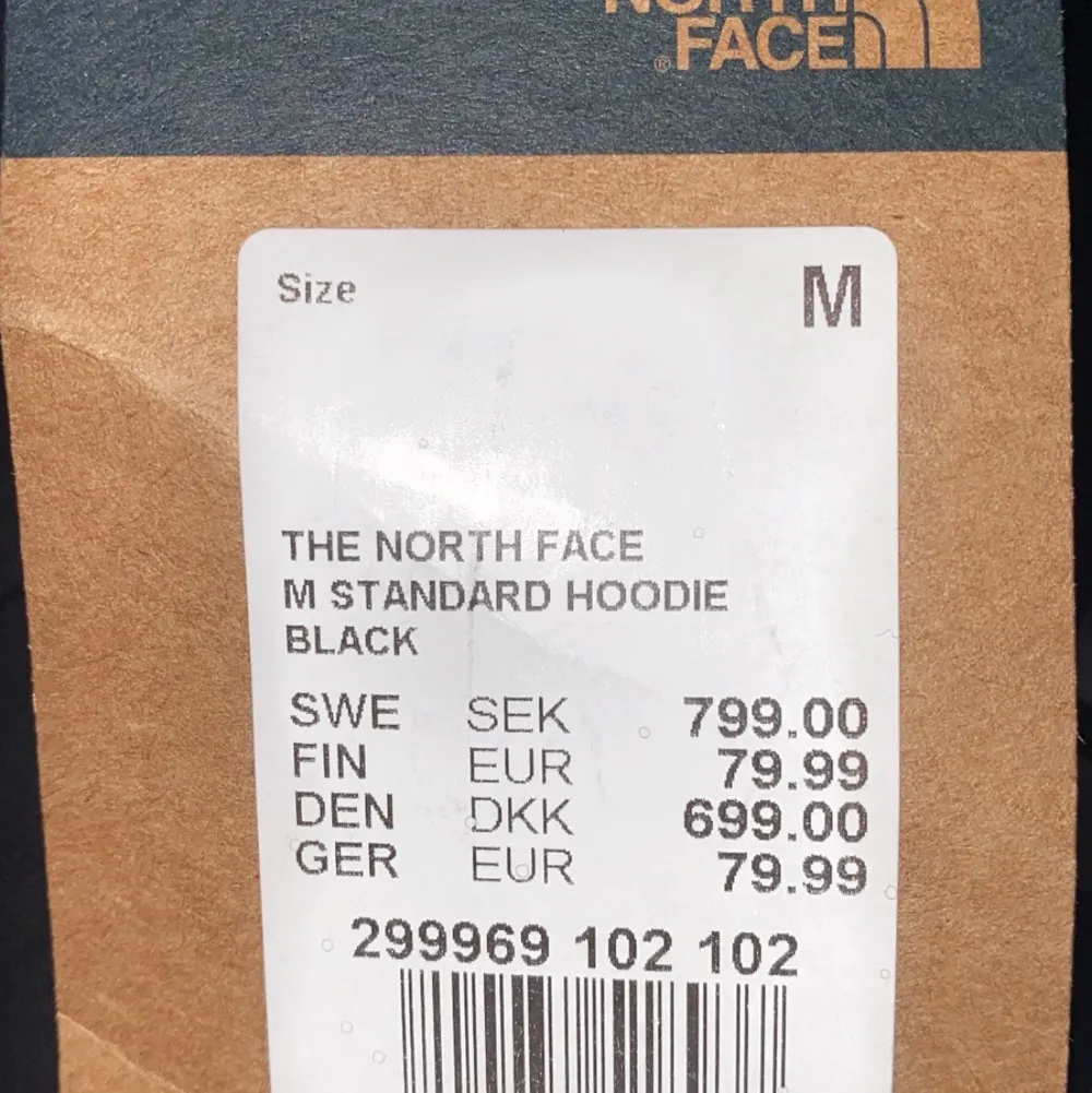 Svart The North Face hoodie/trjöja i storlek M. Fri frakt. Hoodies.