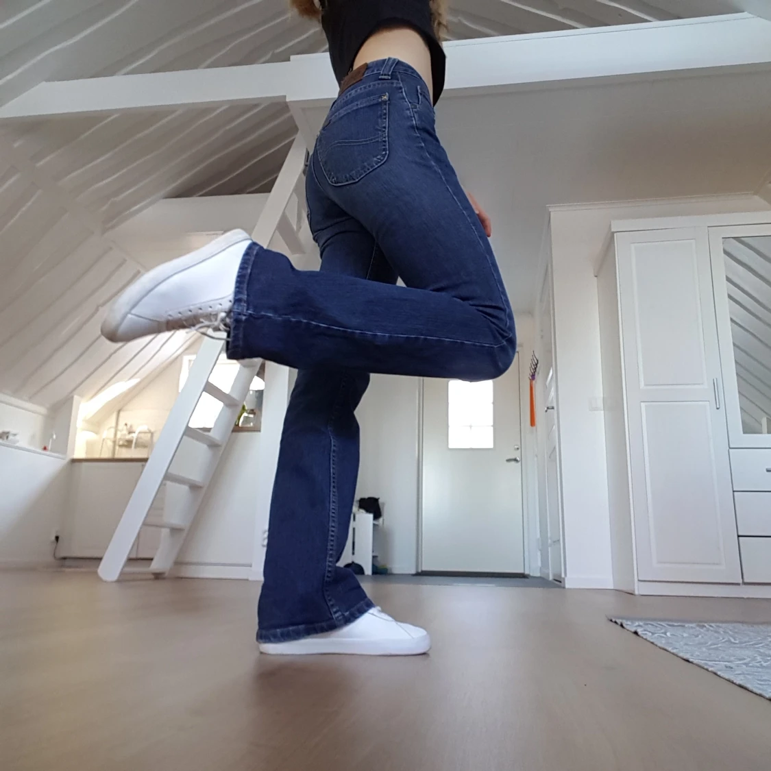 Utsvängda Lee-jeans strl. xs