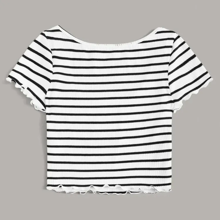 Jättesöt t-shirt från SHEIN, använt 1 gång och är nu för lite för mig. Den är i storlek S. Pris: 45 + Frakt ☺️. T-shirts.