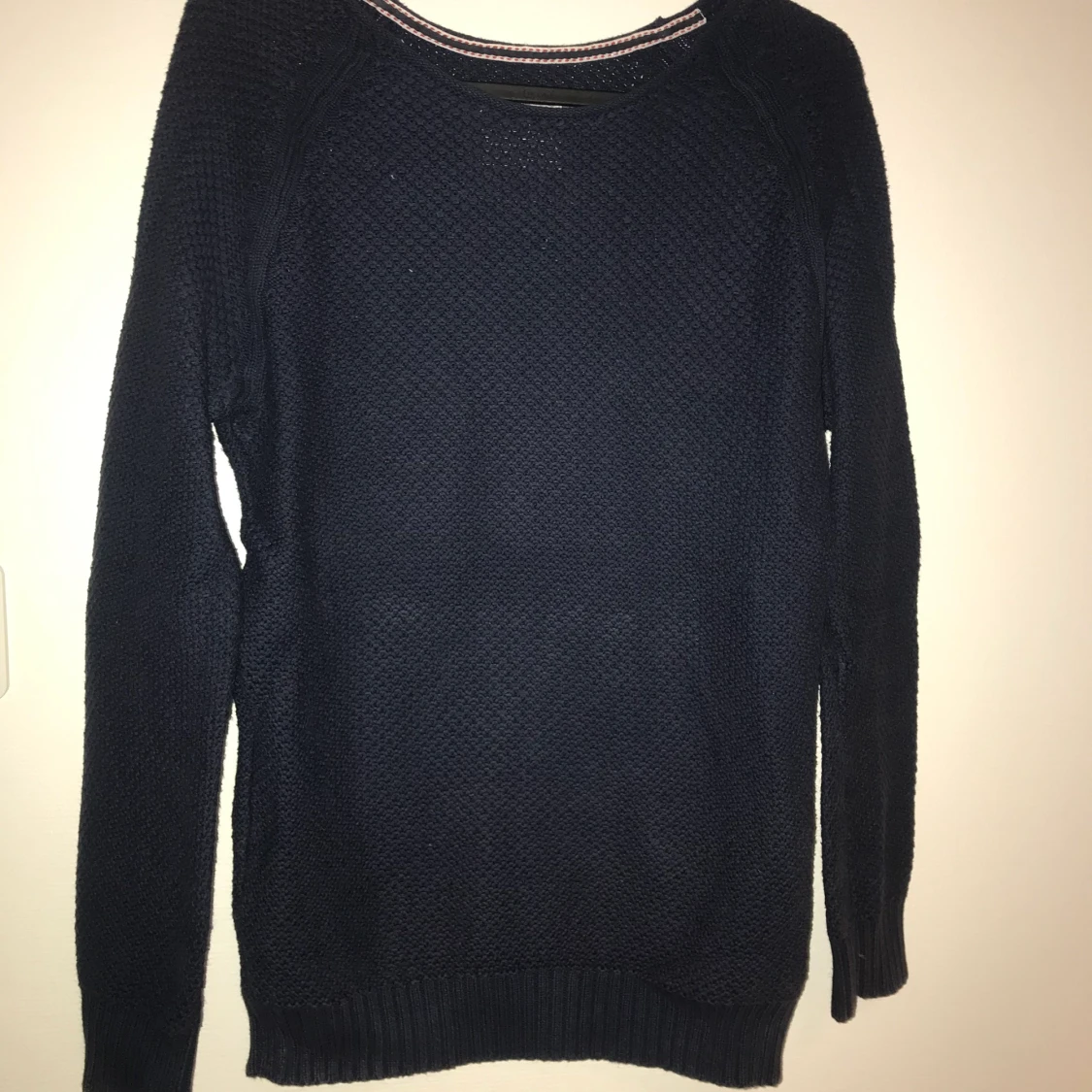 Marinblå stickad tröja - 90