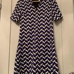 MQ klänning, märke STOCKH LM. 70-tal stil i mycket bra skick
