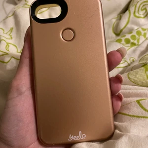 Selfie skal - Skal med inbyggda lampor. Fungerar för iPhone 6,7,8