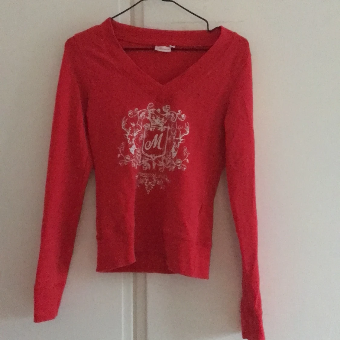 Röd tröja  - 90