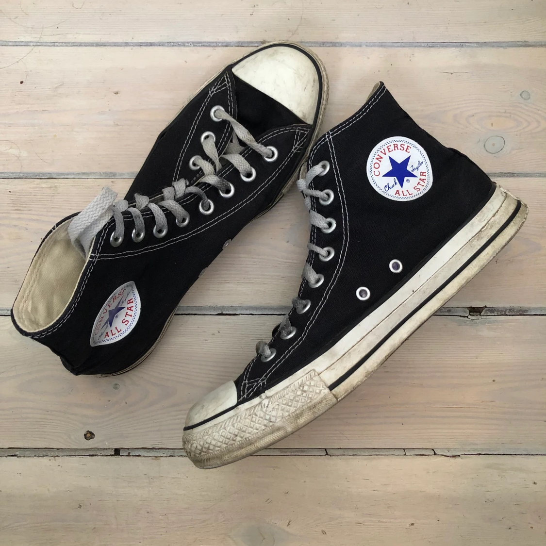 Converse svarta size 40