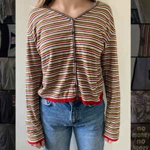 Randig kofta - Randig kofta med knappar!