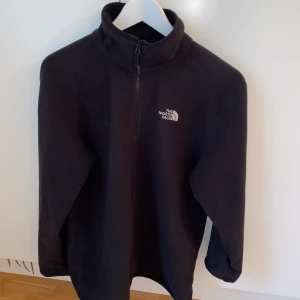 The north face fleece - North face fleece, storlek S, knappt använd, 300kr exklusive frakt