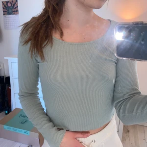 Topp - Jätte skön och fin kort topp🤍 säljer för 70+frakt❕