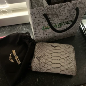 Zadig Voltaire  - Plånbok från Zadig. 