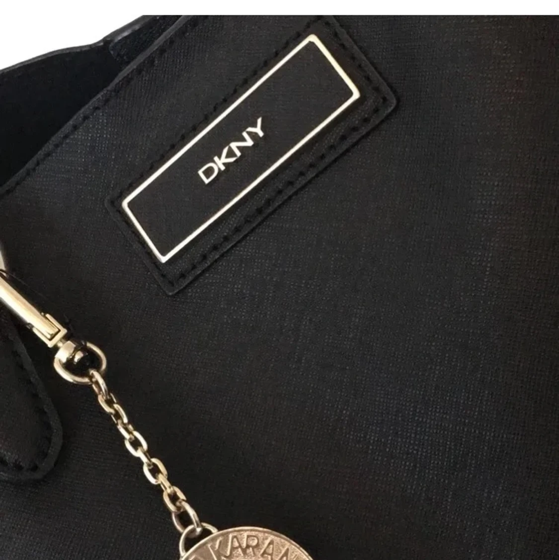 DKNY handväska ÄKTA!! - 90