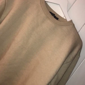 Sweatshirt från Boohoo - Använd fåtal gånger 