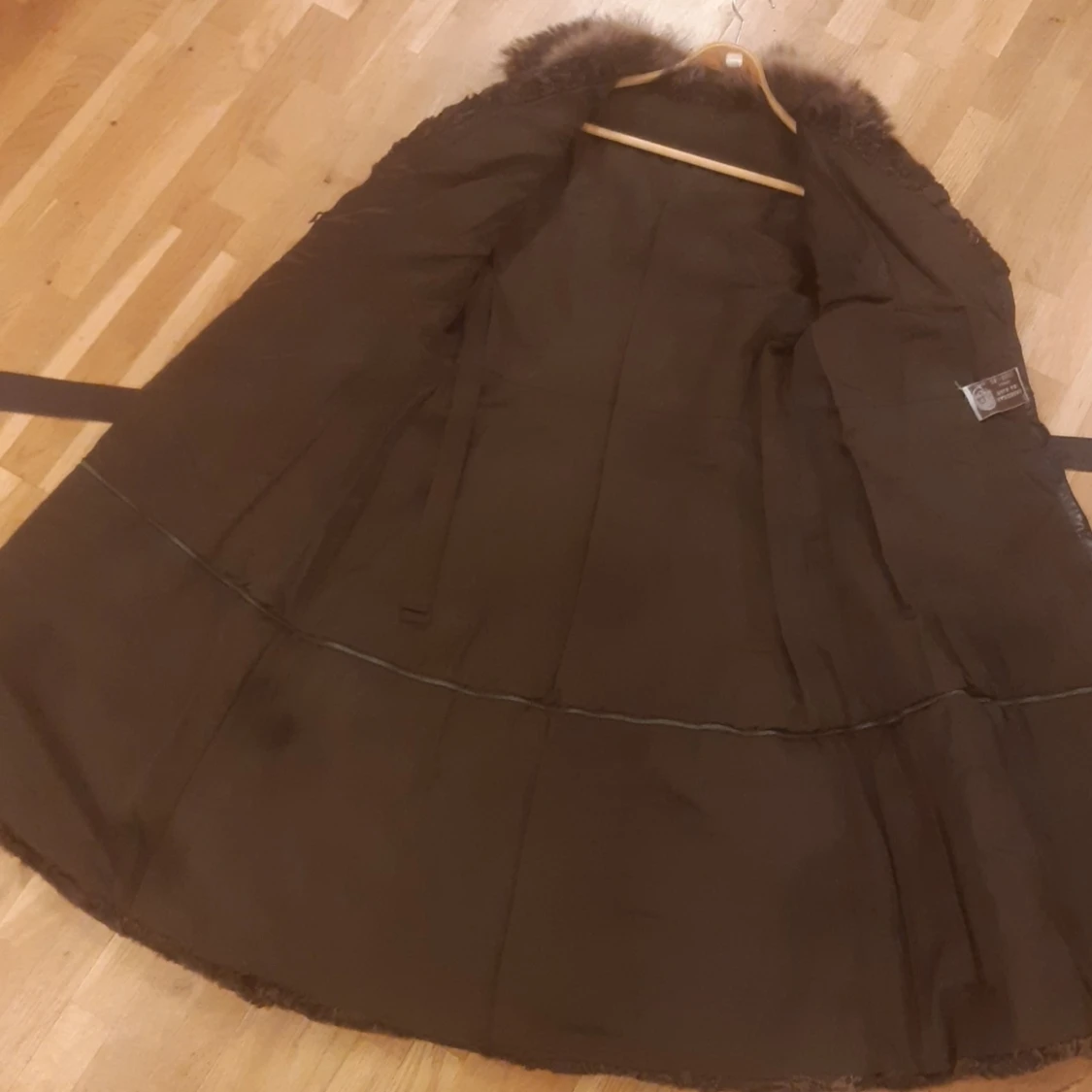 Minkpäls jacka med skinn detaljer  - 90