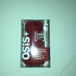 Hårpuder  - Säljer detta puder som ger volym till håret, helt oanvänd. Ordinarie pris: 220kr för 10ml