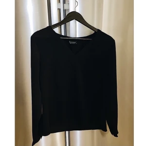 Vila topp - Färg: svart använd 1-2 gånger.