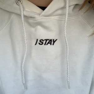Skitsnygg hoodie från Istay - Säljer denna snygga hoodie från Istay pga kommer tyvärr inte till användning. Storlek S, sitter perfekt på mig som brukar ha s/xs. Frakt 40 kr