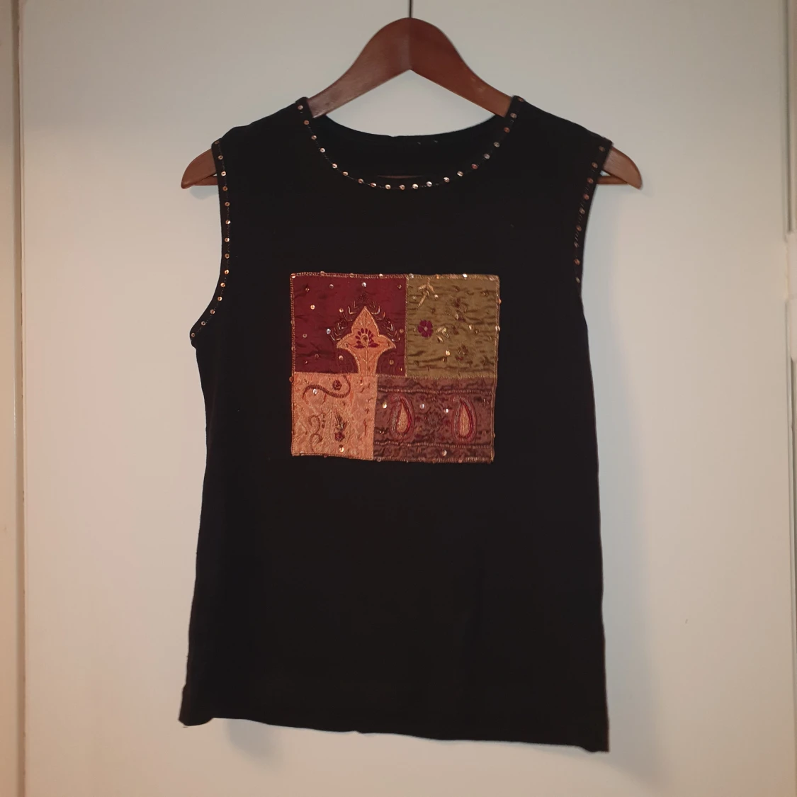 Mönstrad väst - 90