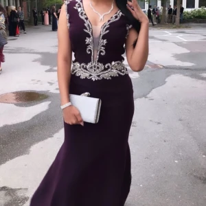 Klänning - Klänning till alla fina tillfällen.Nyskick endast Använd 1 gång.Storlek 36.