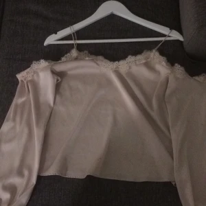 Bikbok - Jättefin tröja som är knappast använder, XS