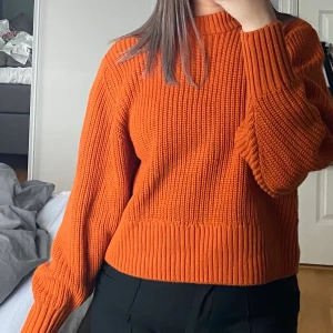 Tröja från monki  - Superfin stickad tröja från monki! Köparen står för frakten 