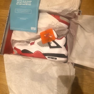 Jordan 4 - Jordan 4 fire red DS, size 43 us9,5