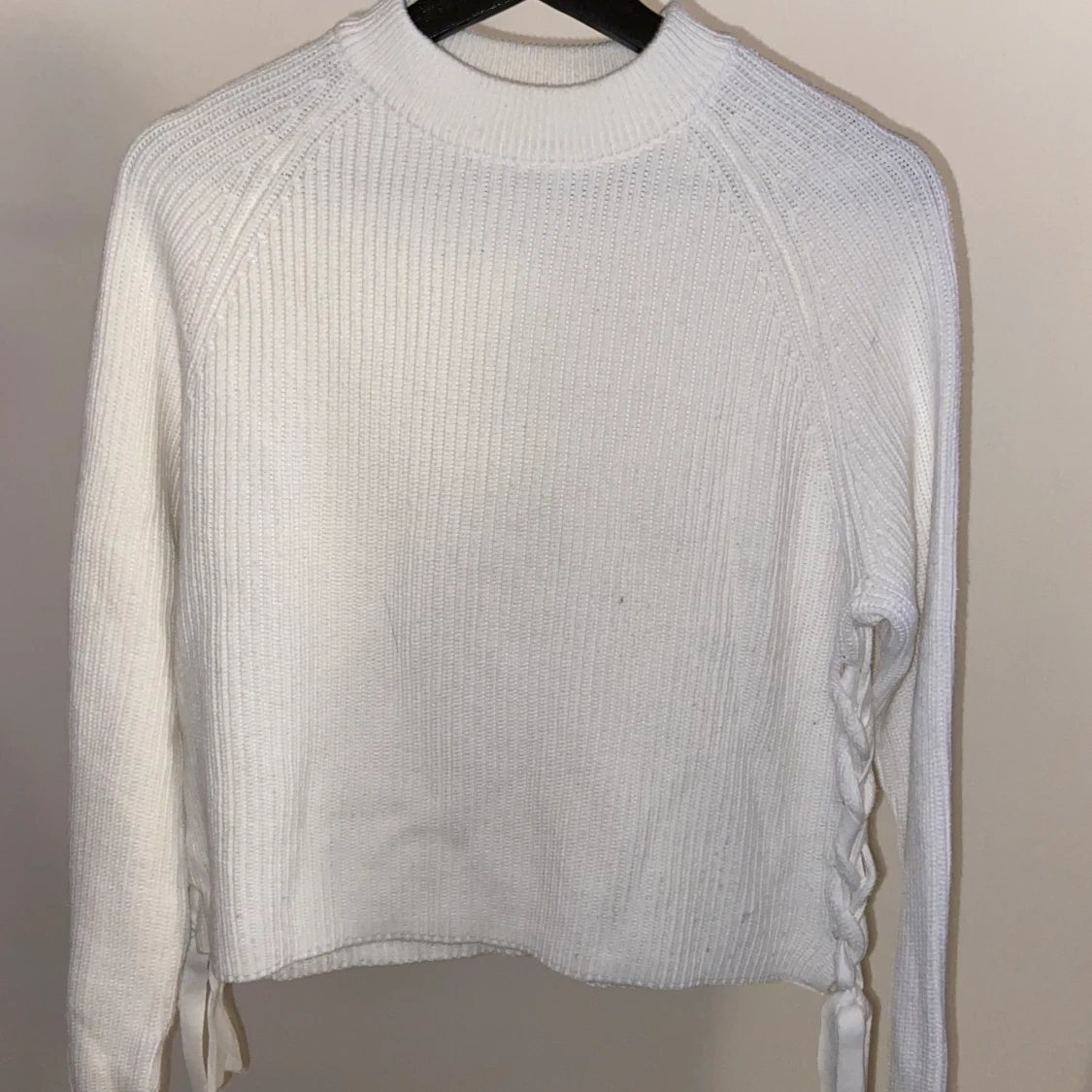 Vit stickad tröja