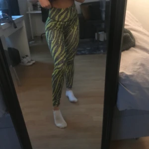 Träning  - Super snygga träning tights som sitter super fint och är jätte bekväma vid träning!