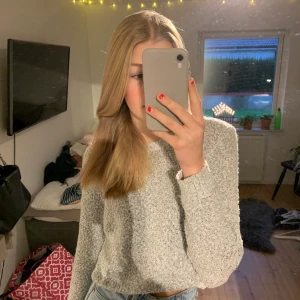 Stickad tröja  - Grå stickad tröja från hm 