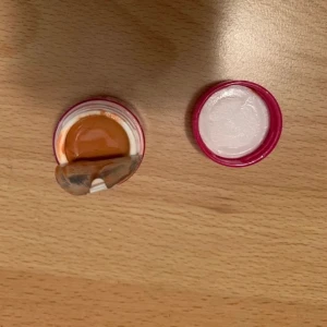 Gellack - Base one - Gellack i en tegelorange färg.